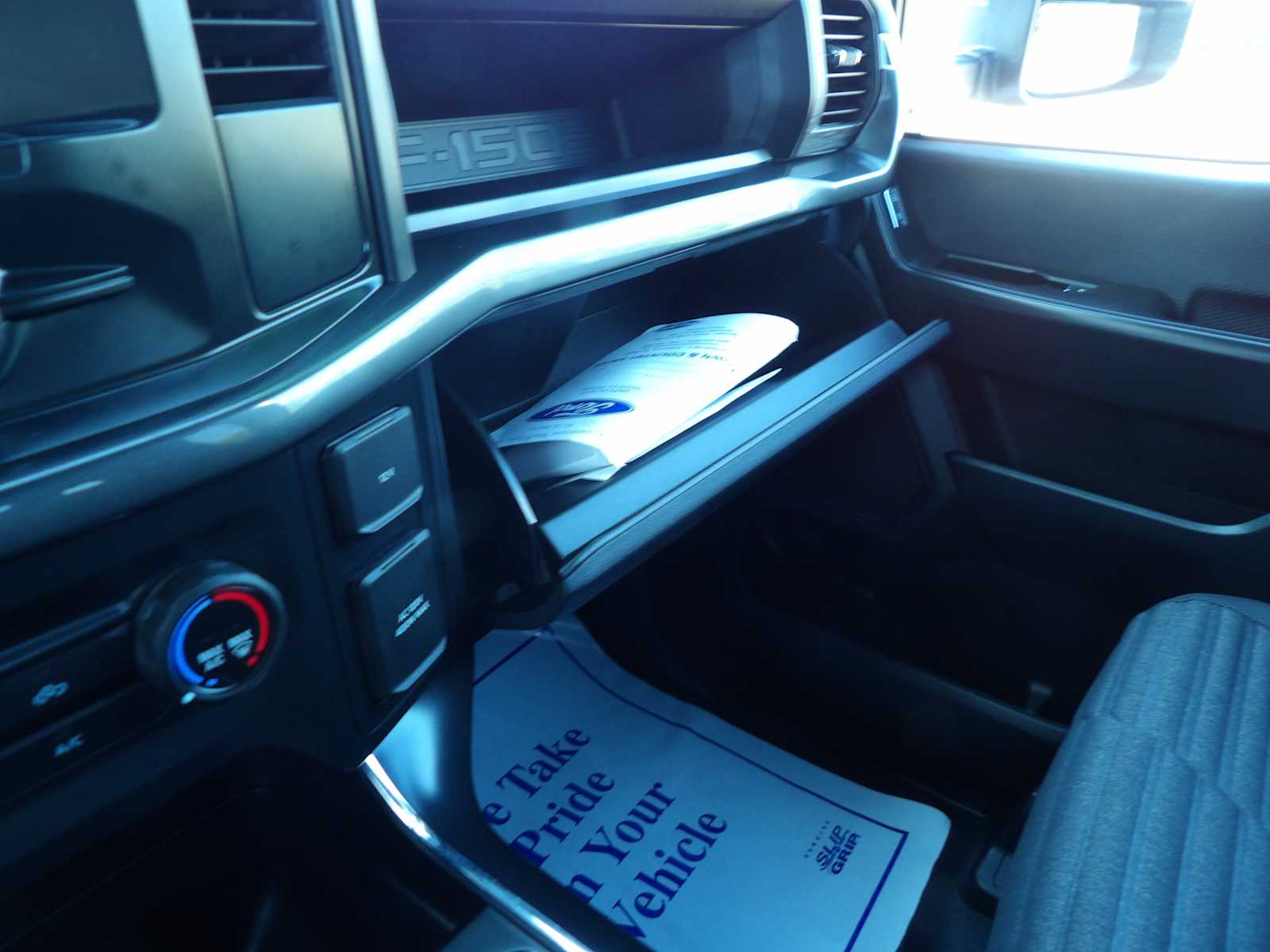 2022 Ford F-150 XL photo 22