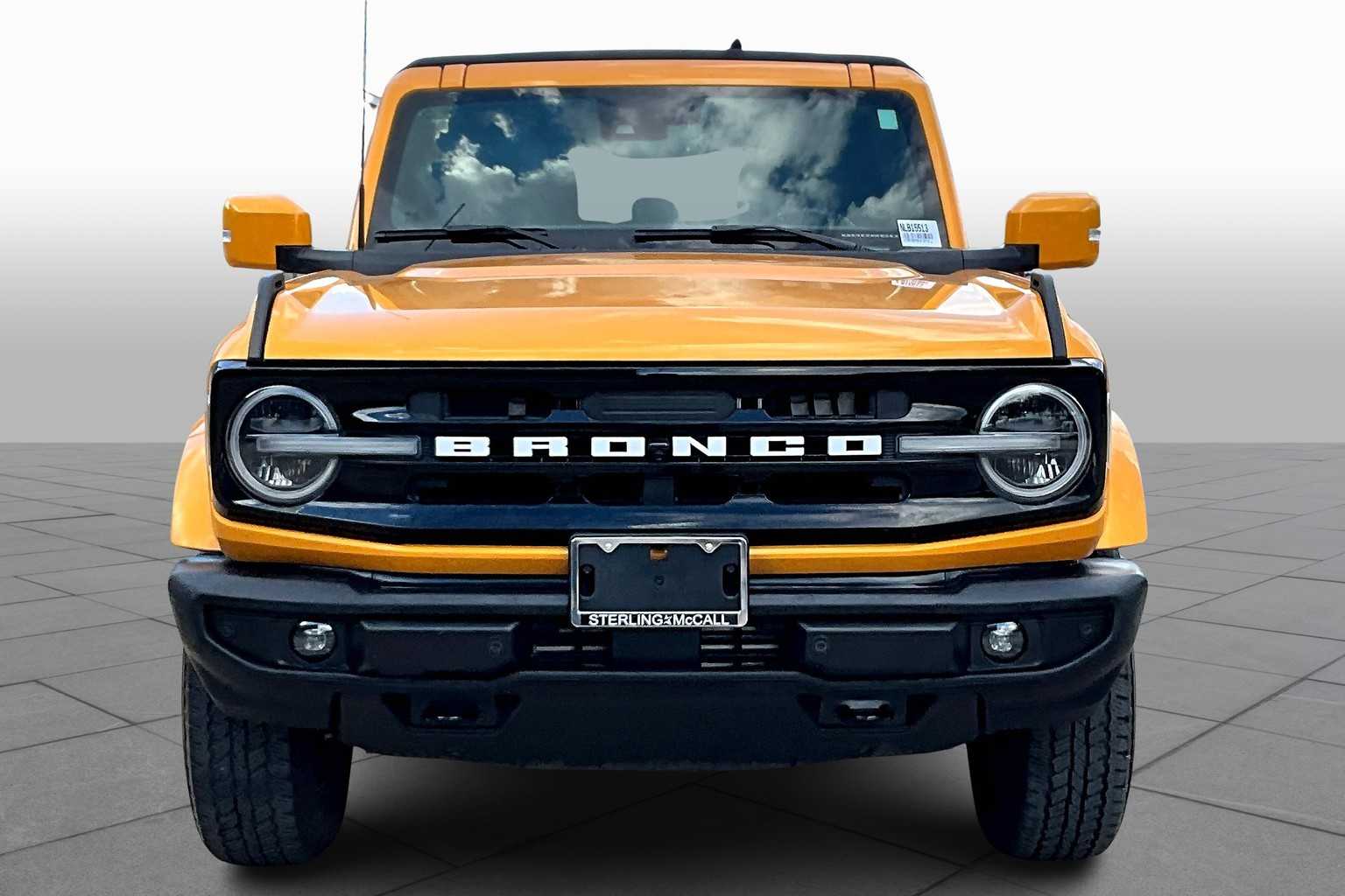 2022 Ford Bronco Outer Banks photo 3