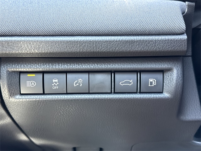 2025 Toyota Camry LE photo 14