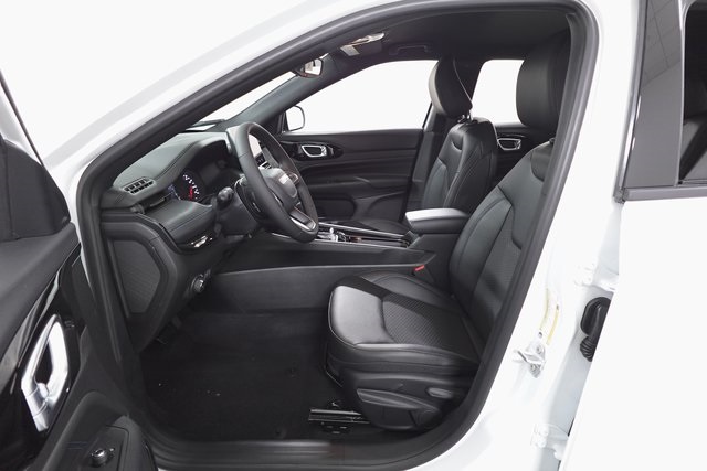 2025 Jeep Compass Latitude photo 11