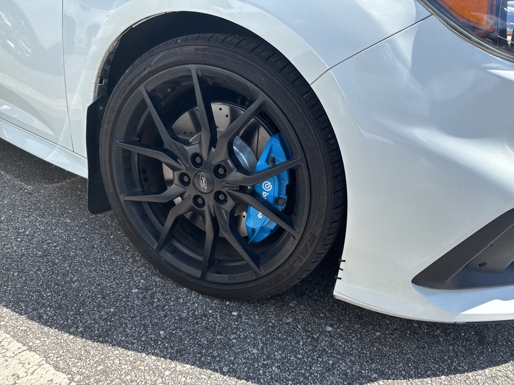 2017 Ford Focus RS photo 4