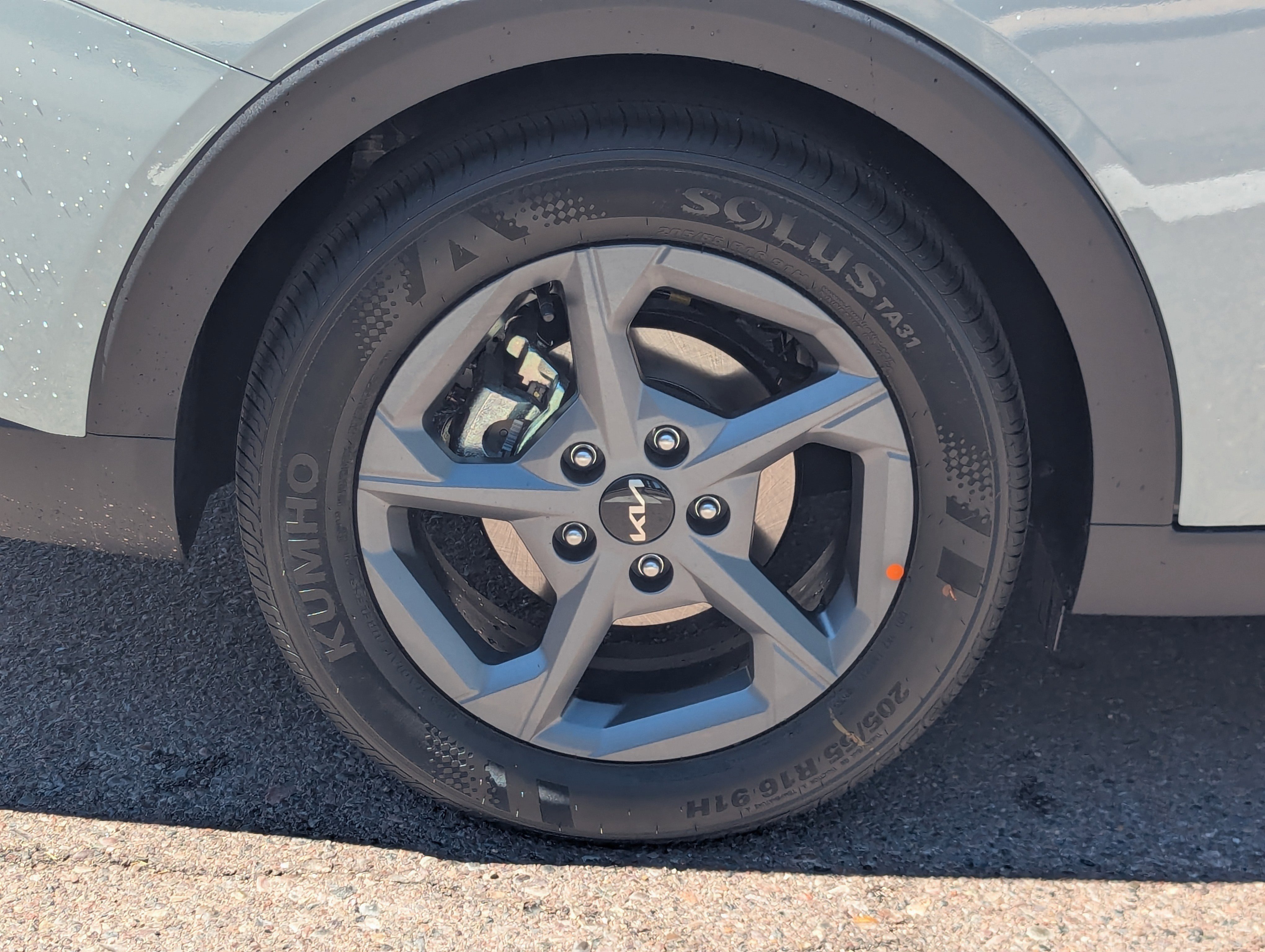 2025 Kia K4 LXS photo 2