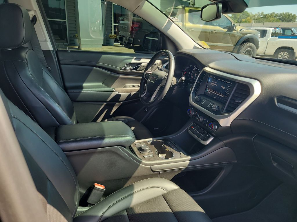 2021 Gmc Acadia SLT photo 29