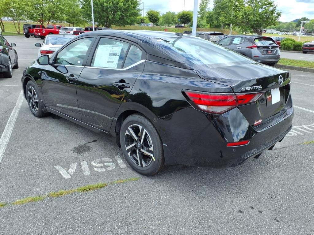 2025 Nissan Sentra SV photo 5
