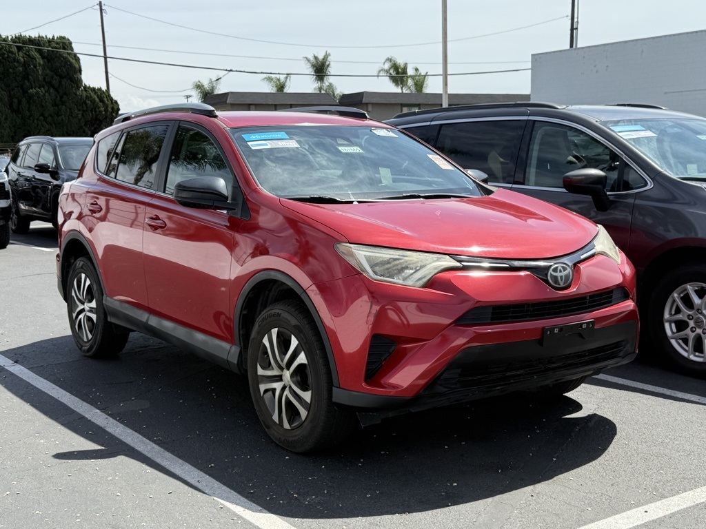 2017 Toyota RAV4 LE photo 2
