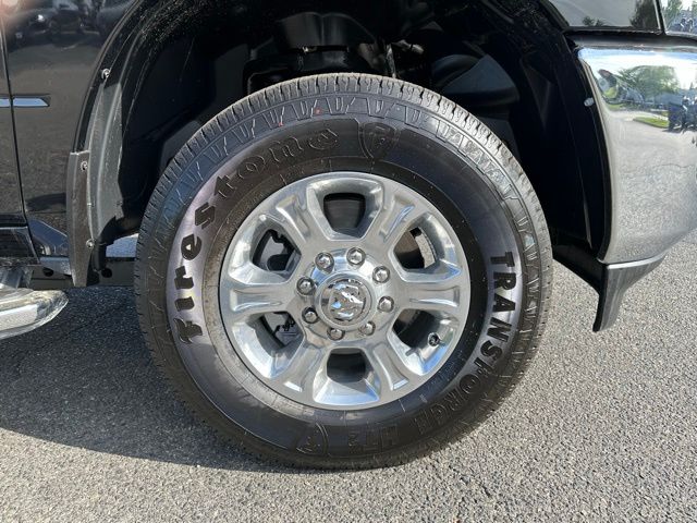 2025 Ram 2500 Big Horn photo 11