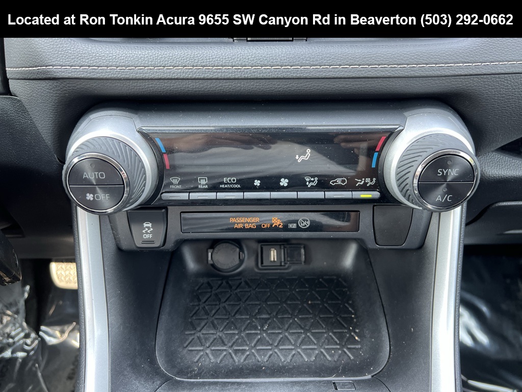 2021 Toyota RAV4 Hybrid LE photo 13