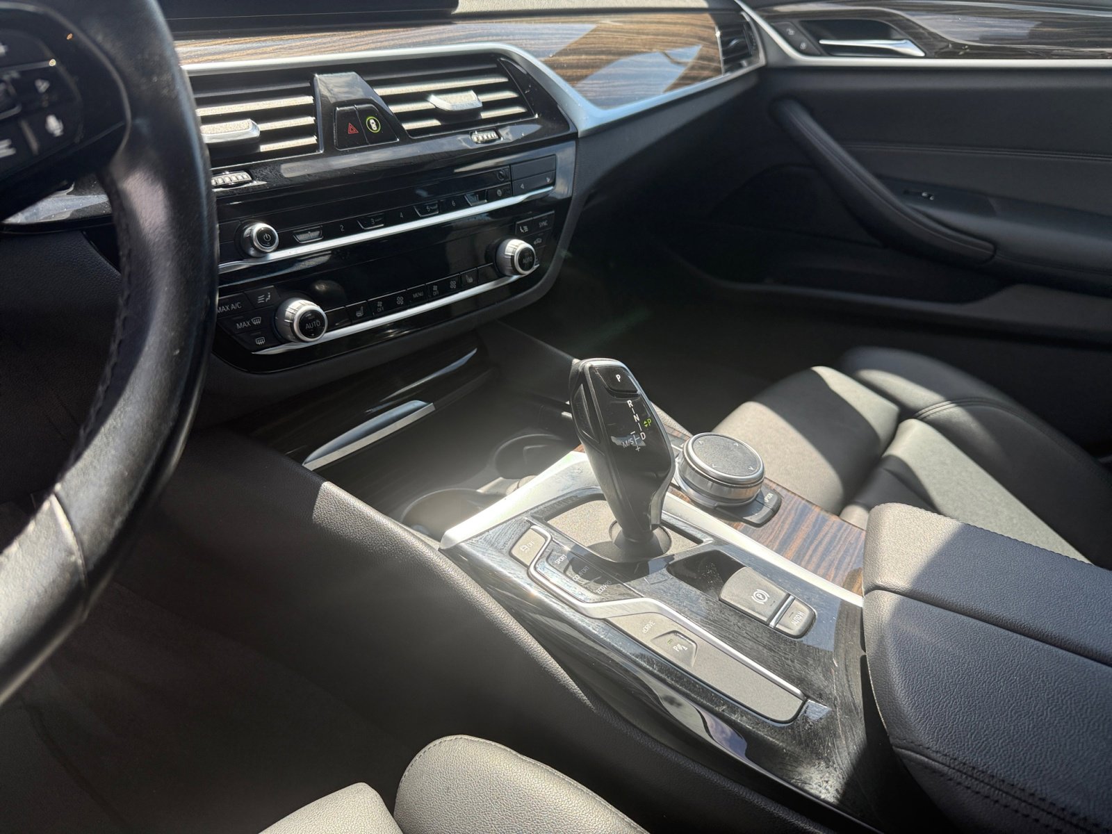 2020 Bmw 530e Sedan photo 13