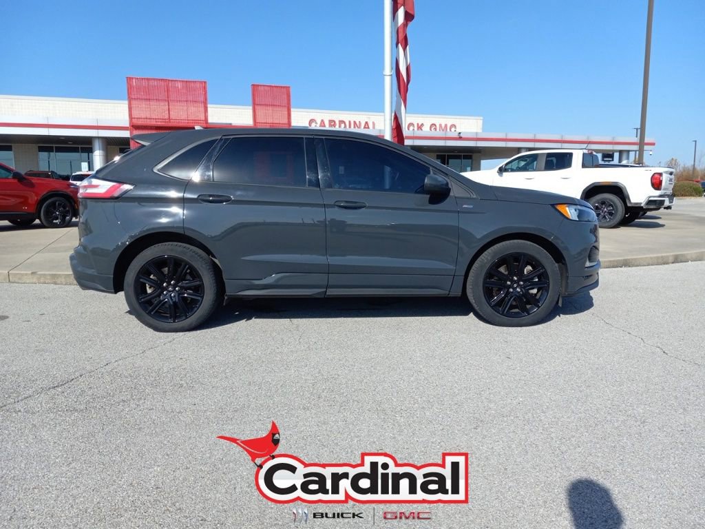 2021 Ford Edge SEL photo 3