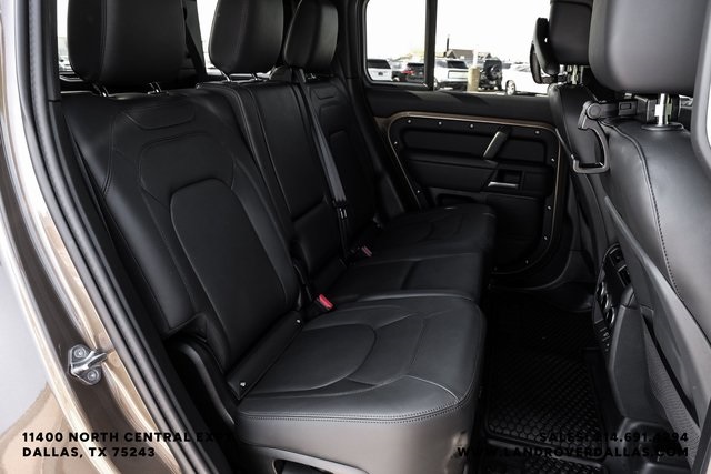 2025 Land Rover Defender 110 X-Dynamic SE photo 31