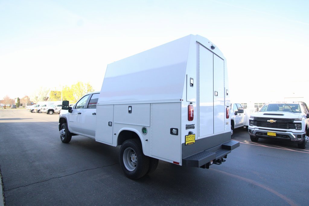 2024 Chevrolet Silverado 3500HD Work Truck photo 3