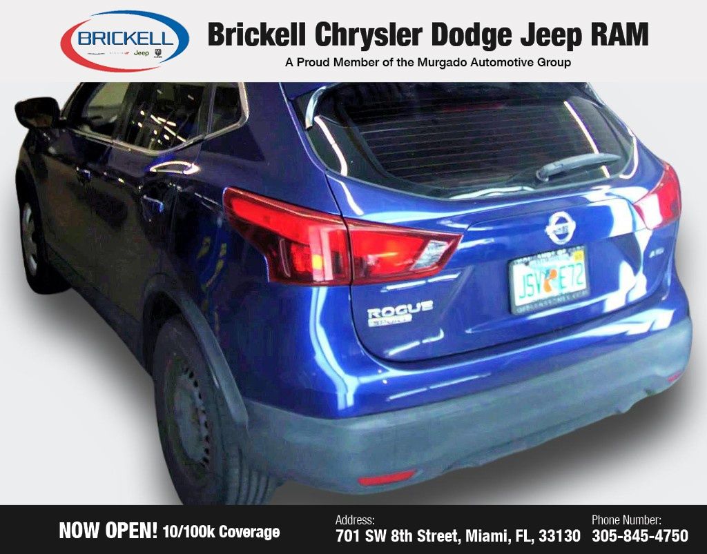 2019 Nissan Rogue Sport S photo 2