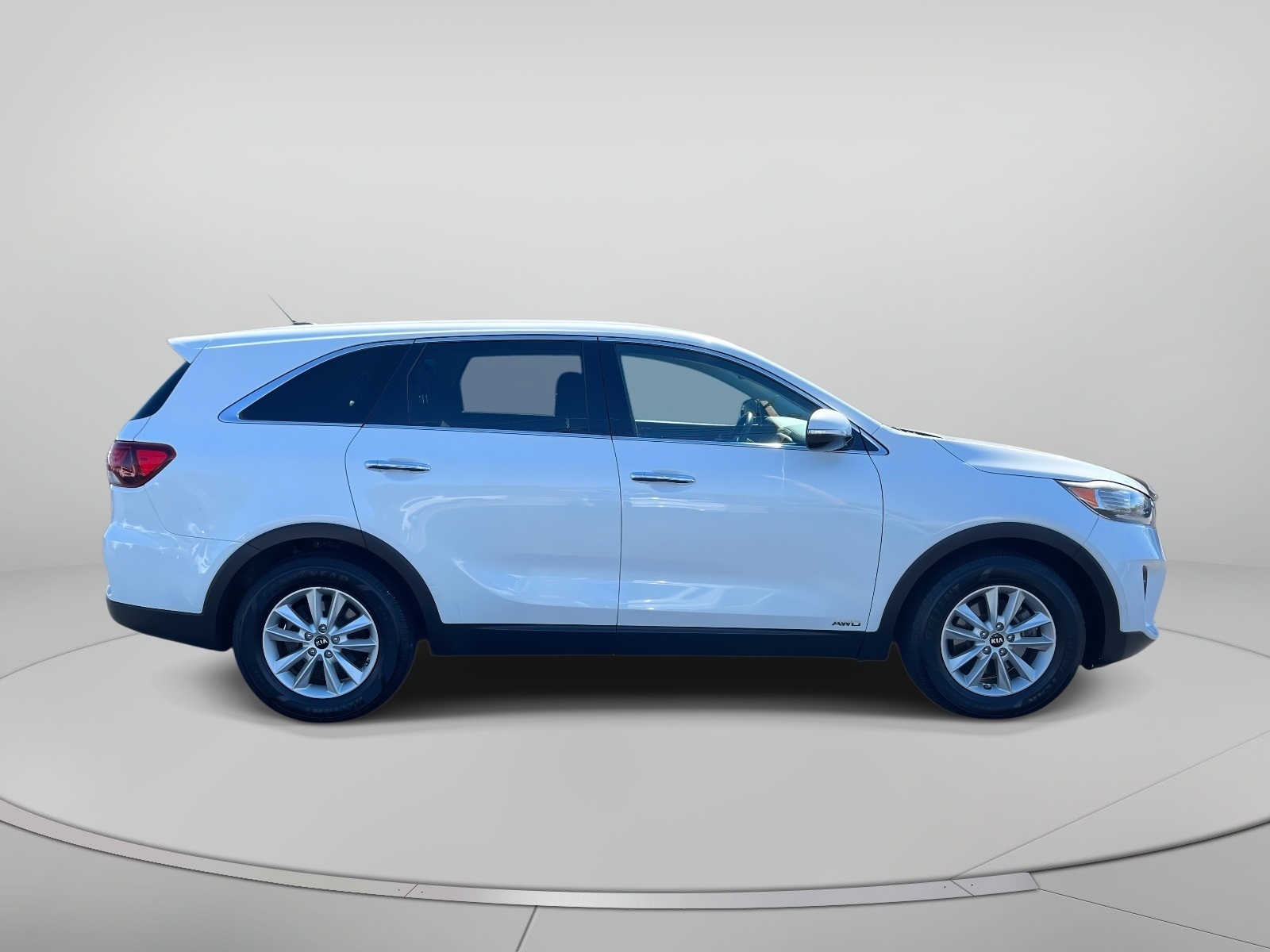 Used 2019 Kia Sorento LX with VIN 5XYPGDA59KG488177 for sale in Bristol, VA