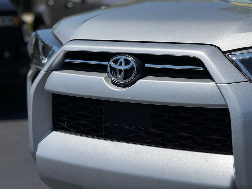 2024 Toyota 4Runner SR5 photo 6
