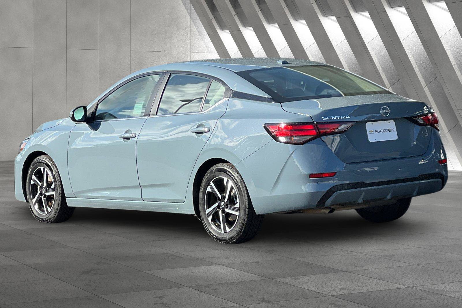 2024 Nissan Sentra SV photo 5