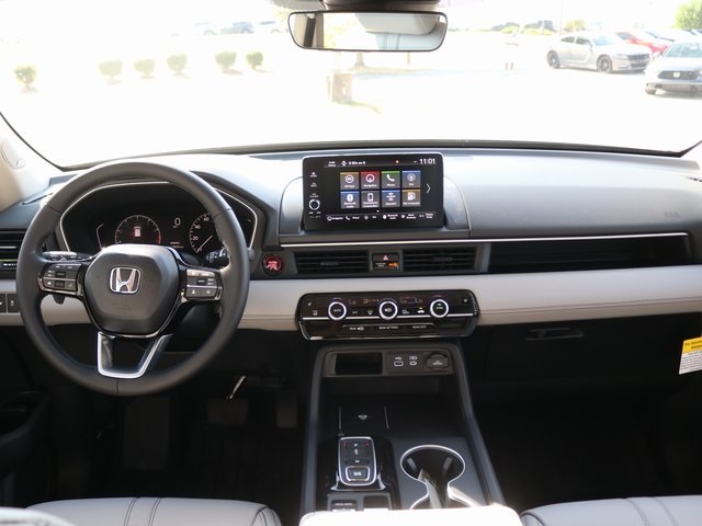 2025 Honda Pilot Touring photo 10