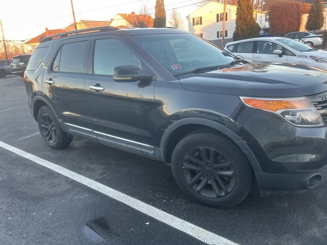 2011 Ford Explorer XLT's photo