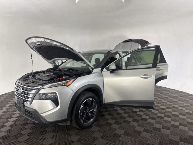 2024 Nissan Rogue SV photo 9
