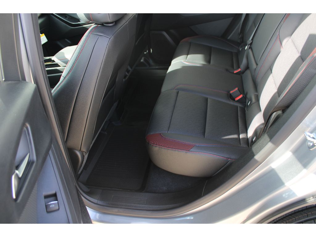 2026 Chevrolet Equinox RS photo 3