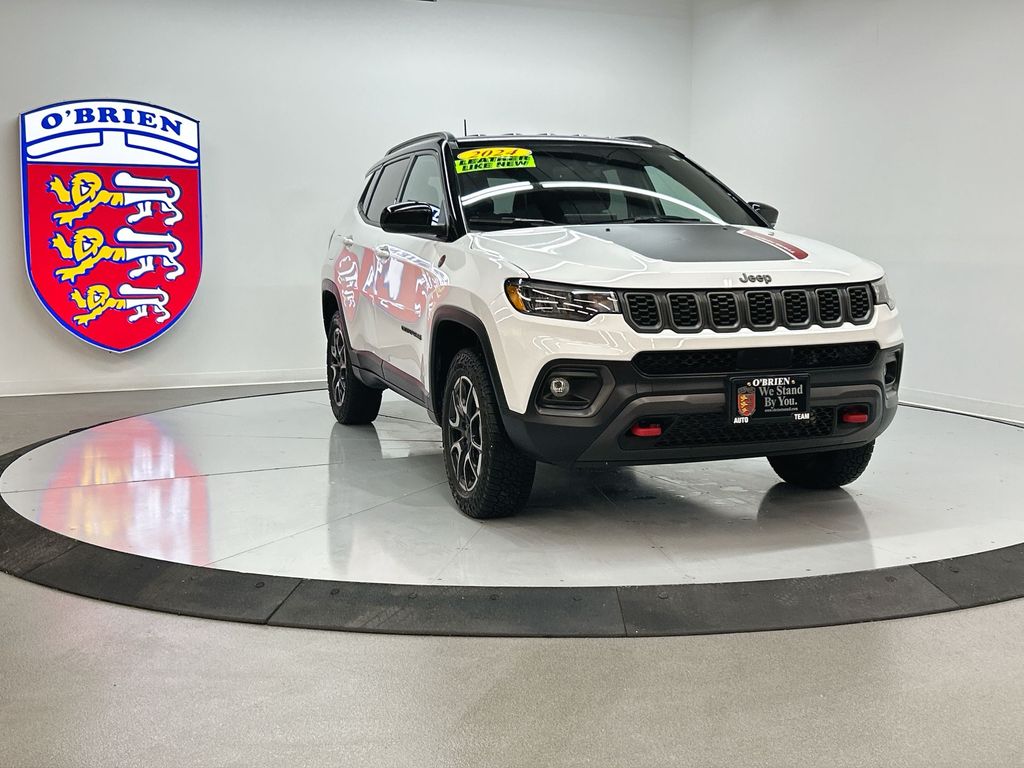 2024 Jeep Compass Trailhawk's photo