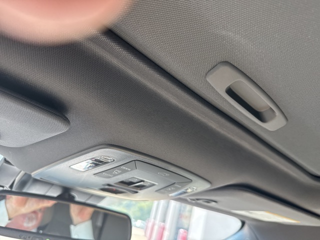 2024 Toyota Sienna XLE photo 5