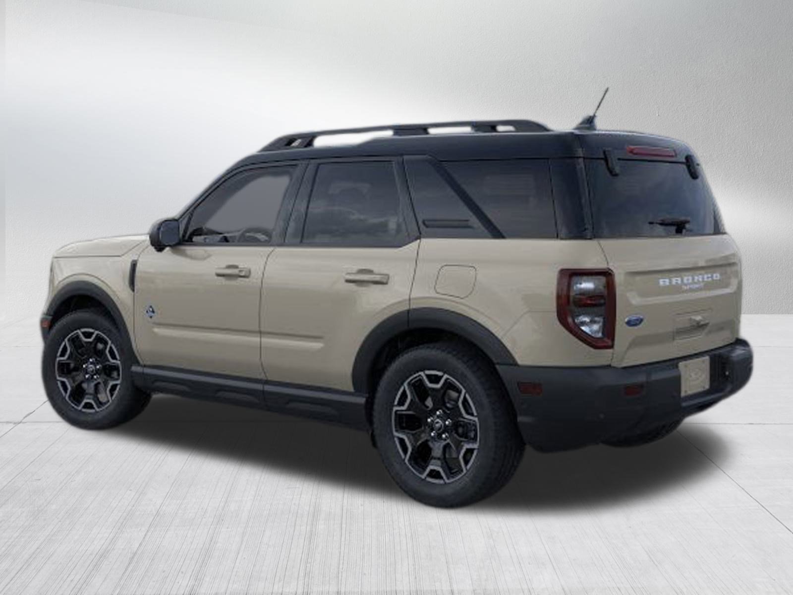 2025 Ford Bronco Sport Outer Banks photo 3