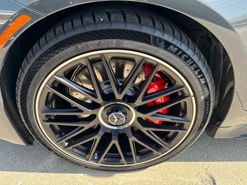 2025 Mercedes Benz S 63 e photo 9
