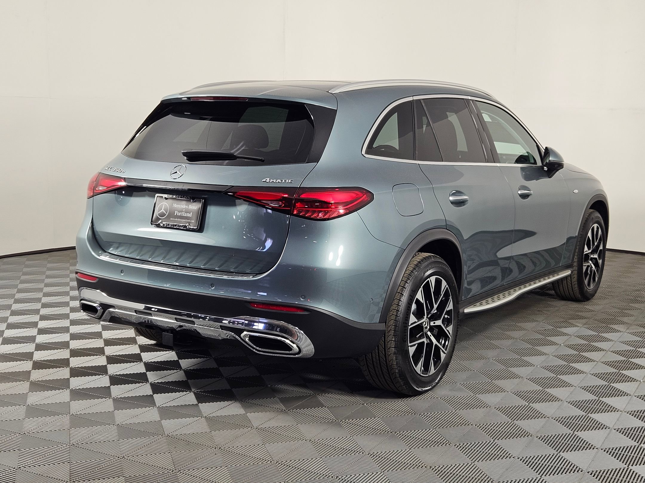 2025 Mercedes Benz GLC 350e 4MATIC photo 4