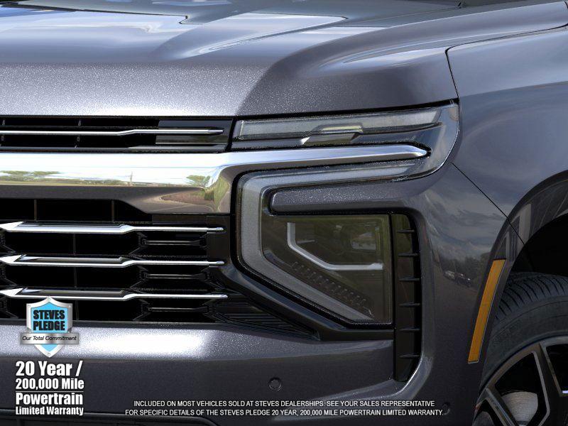 2025 Chevrolet Suburban LT photo 10