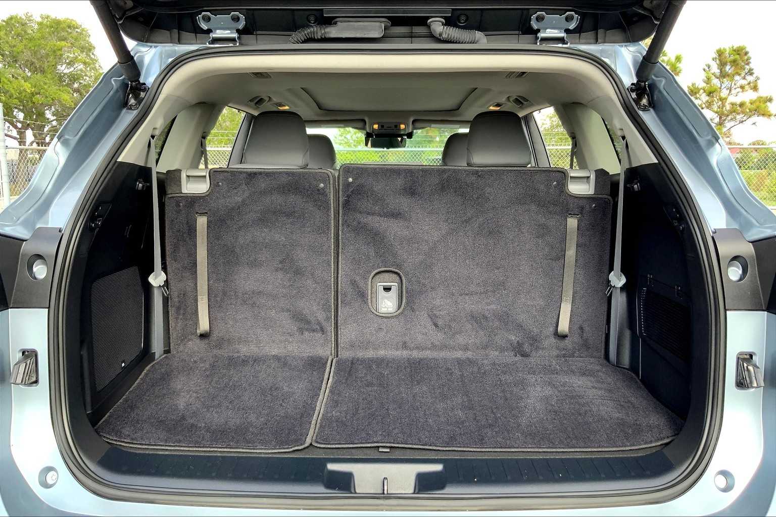 2024 Toyota Highlander Platinum photo 33