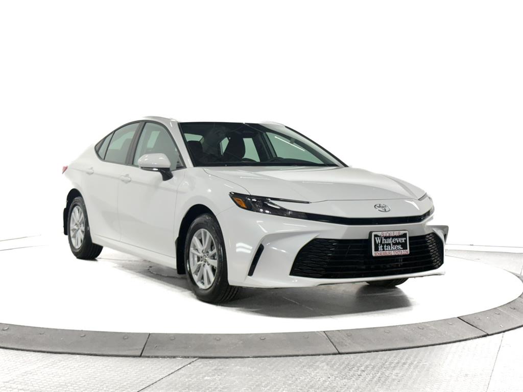 2026 Toyota Camry LE's photo
