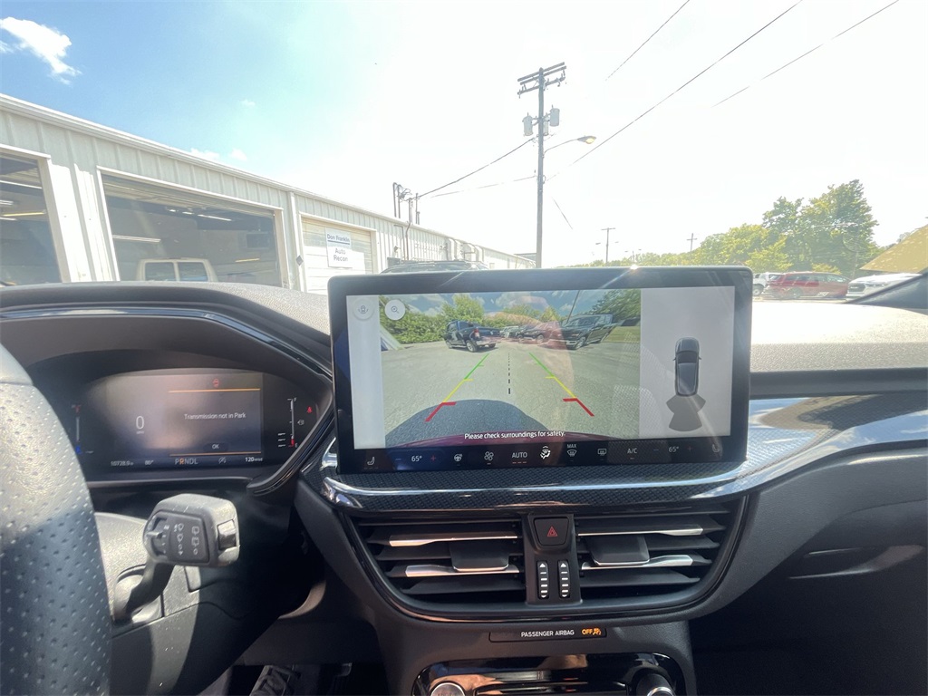 2024 Ford Escape ST-Line photo 16