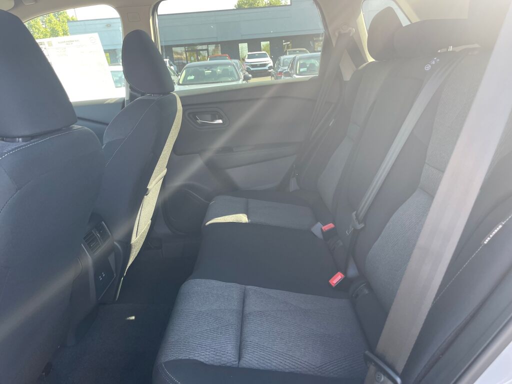 2026 Nissan Rogue SV photo 13