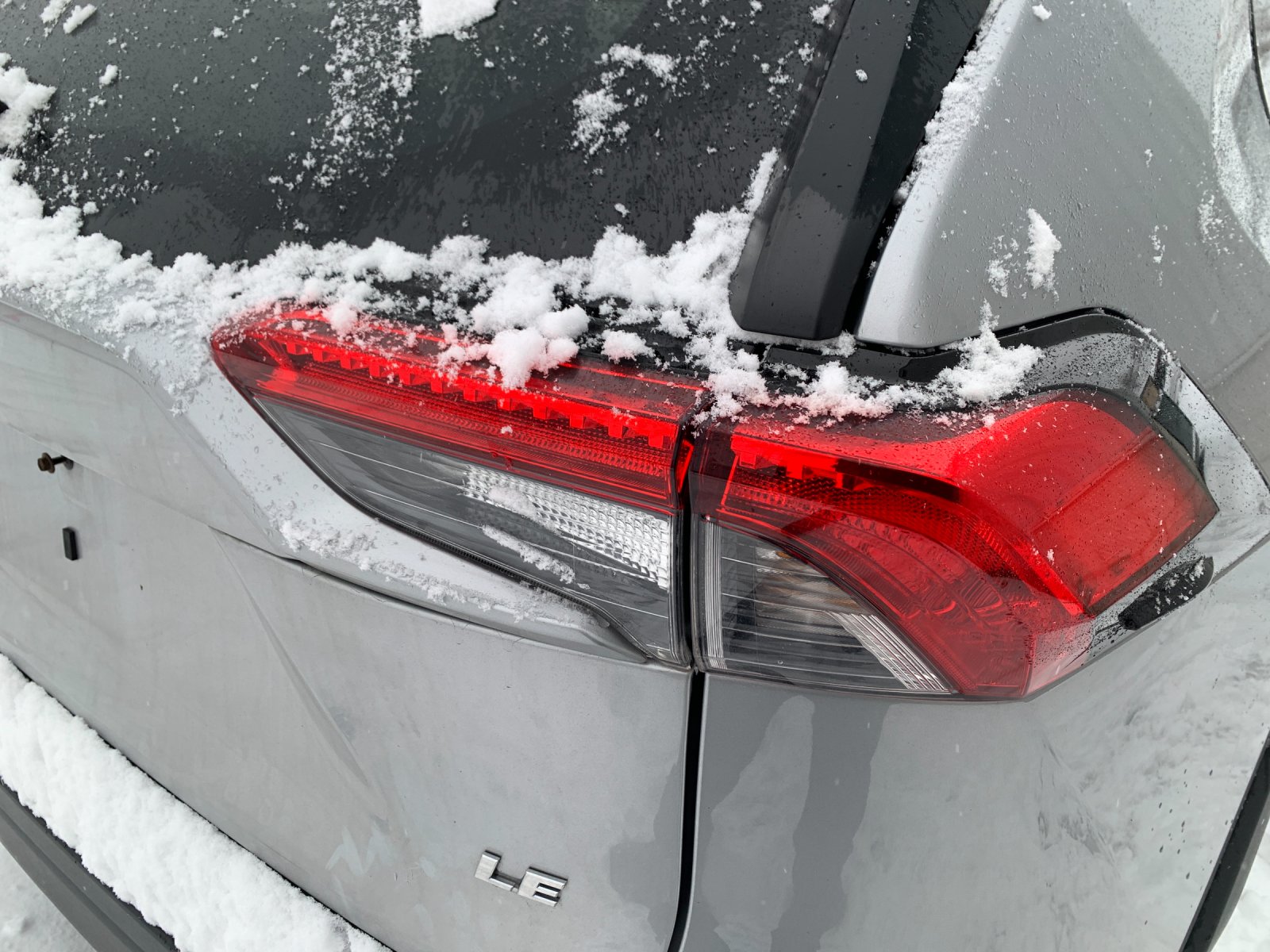 2024 Toyota RAV4 LE photo 4