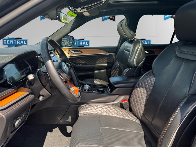 2022 Jeep Grand Cherokee Summit photo 8