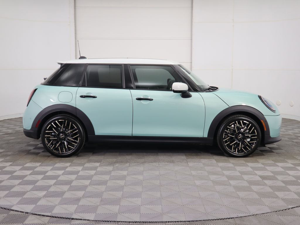 2025 Mini Cooper 4 Door Hardtop Iconic photo 3