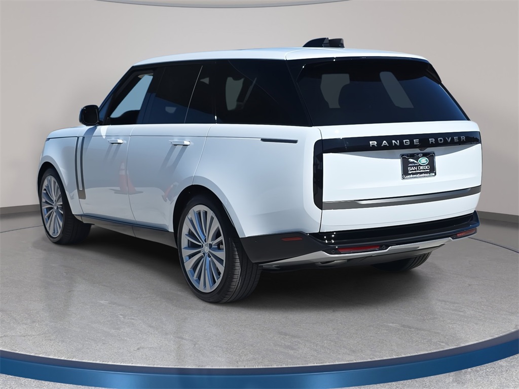 2025 Land Rover Range Rover SE photo 7