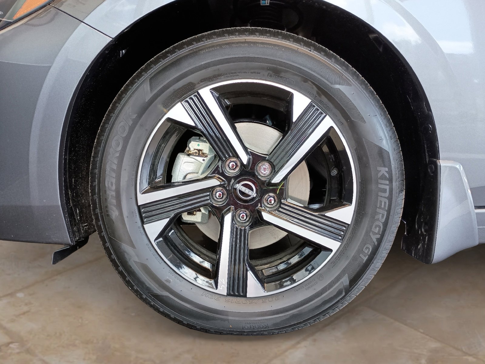 2025 Nissan Sentra SV photo 22