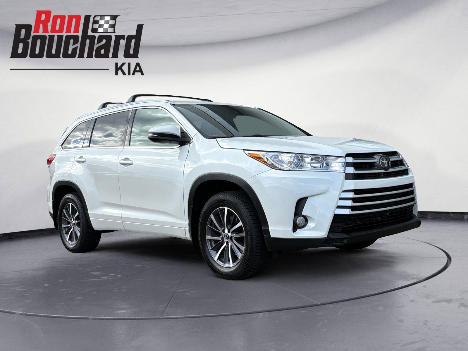 2017 Toyota Highlander XLE's photo
