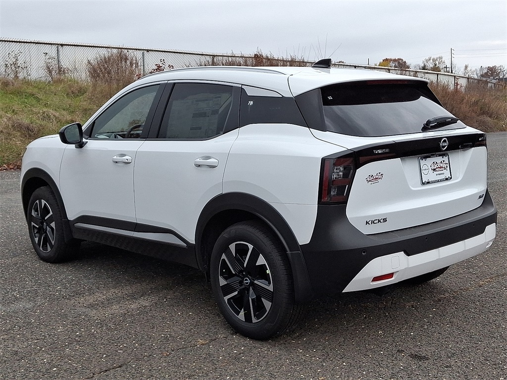 2026 Nissan Kicks SV photo 3