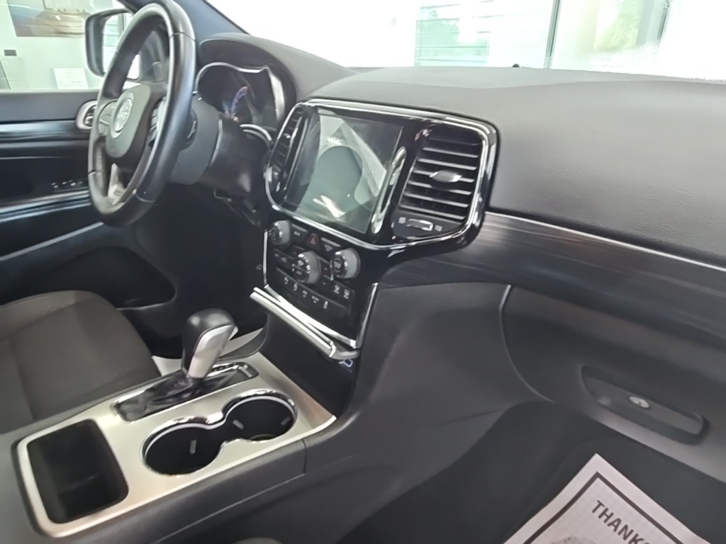 2019 Jeep Grand Cherokee Laredo E photo 20