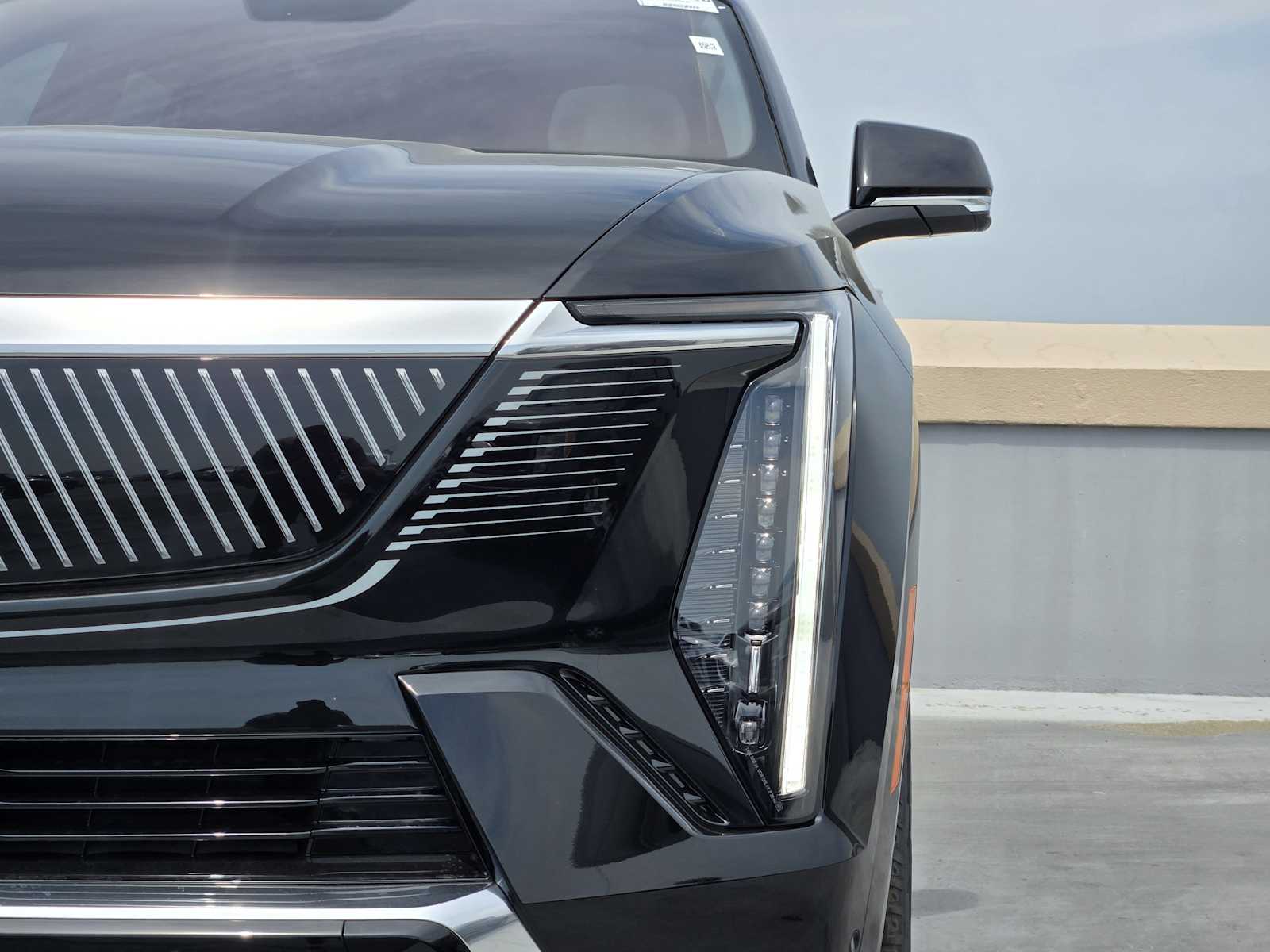 2026 Cadillac Escalade IQ Luxury photo 2