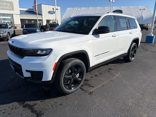 2025 Jeep Grand Cherokee L Altitude's photo