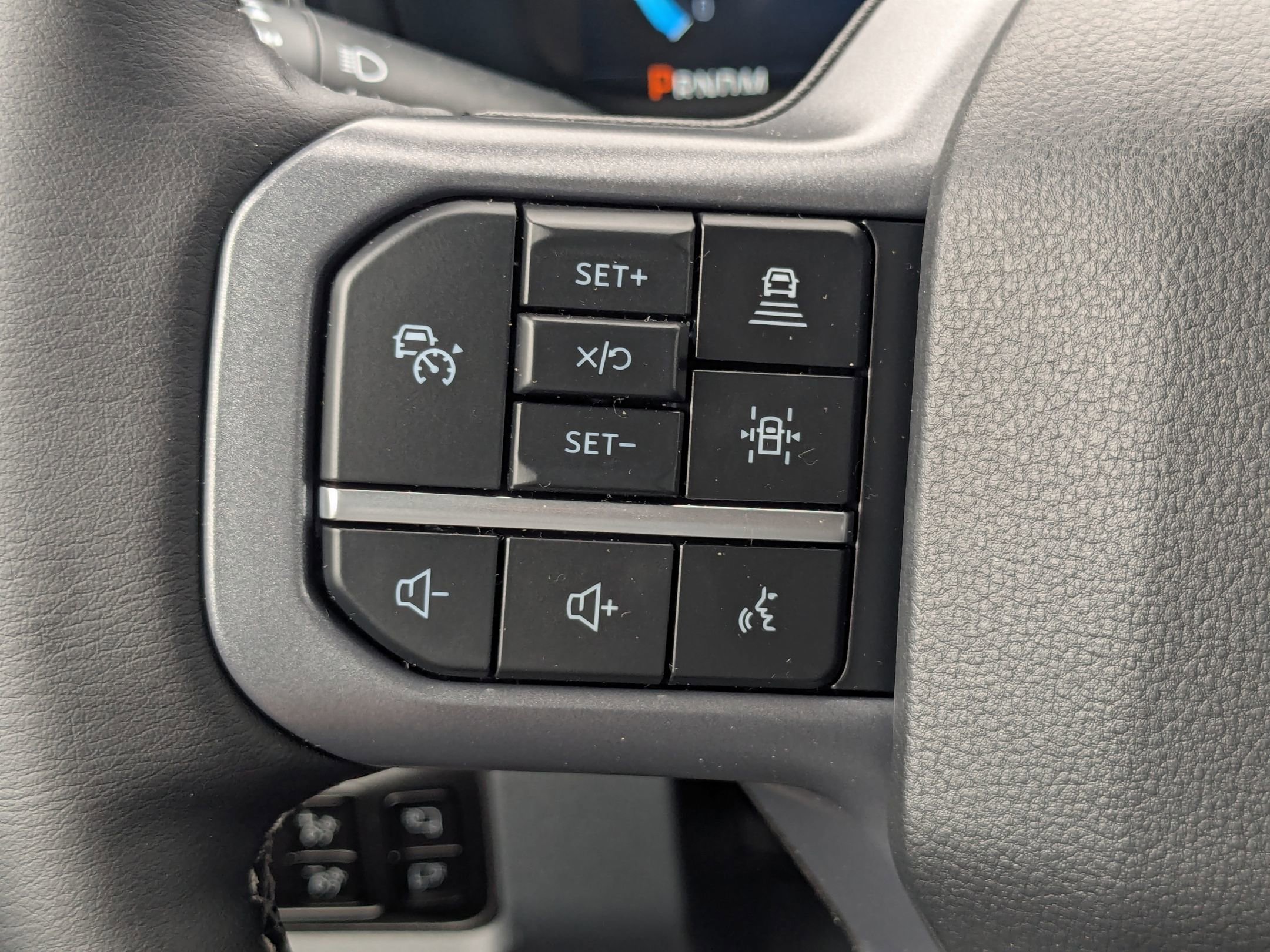 2025 Ford F-350 Lariat photo 18