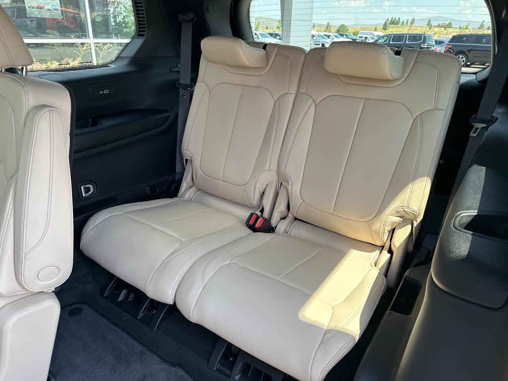 2025 Jeep Grand Cherokee Limited photo 28