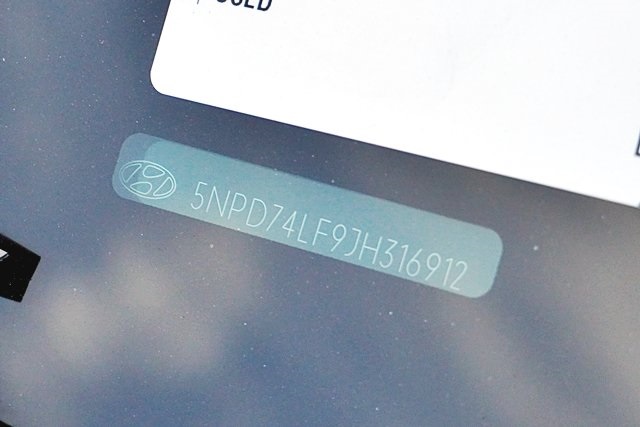 Used 2018 Gray Hyundai SE image 26