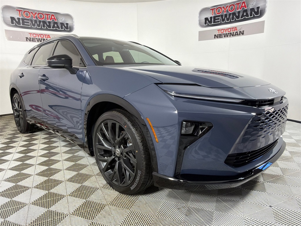 2025 Toyota Crown Signia Limited's photo