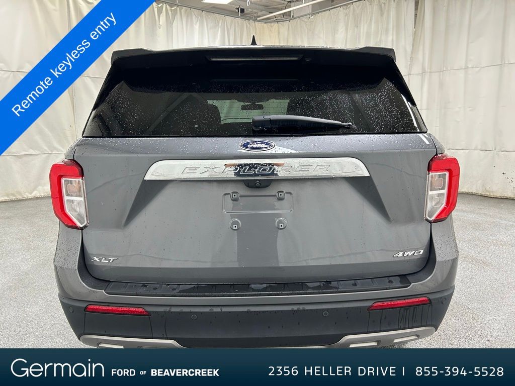 2022 Ford Explorer XLT photo 3