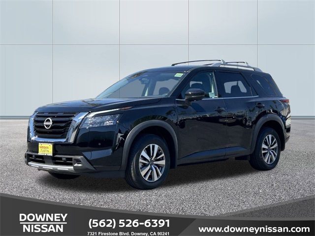 2025 Nissan Pathfinder SL's photo