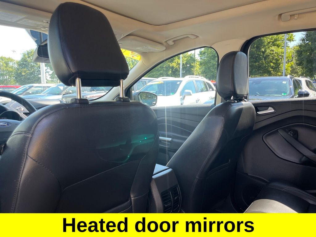 2019 Ford Escape Titanium photo 24